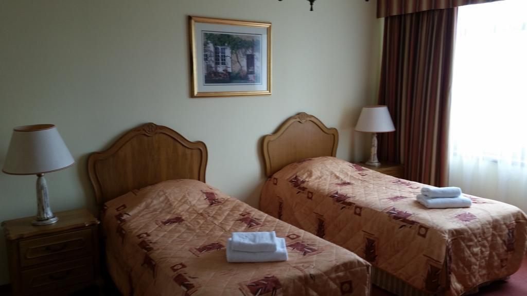 Hotel Sportwerk Tyniec Maly Quarto foto