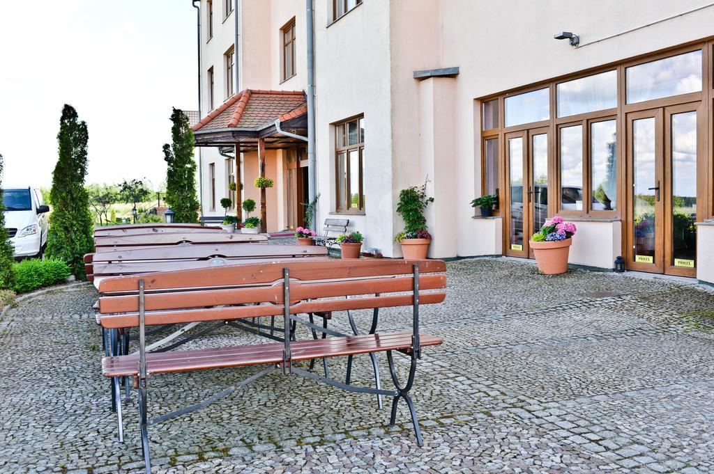 Hotel Sportwerk Tyniec Maly Exterior foto