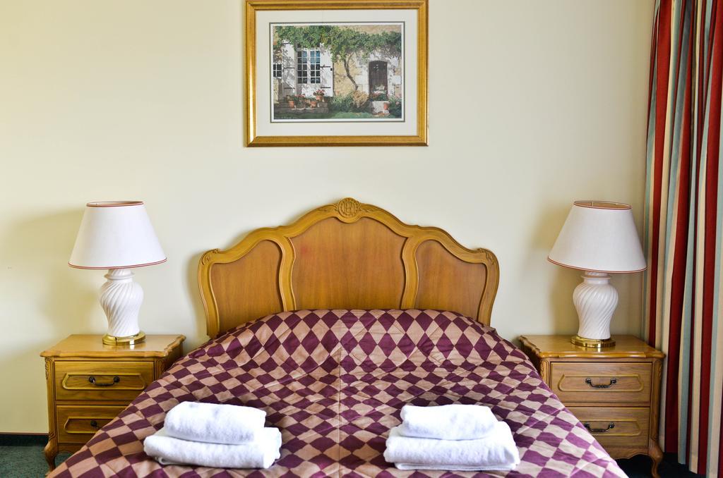 Hotel Sportwerk Tyniec Maly Quarto foto
